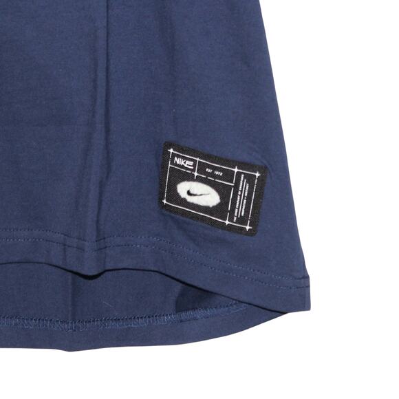 Nike Women's Boxy T-Shirt Midnight Navy The Shoe Company of Champions NWT - Picture 8 of 12